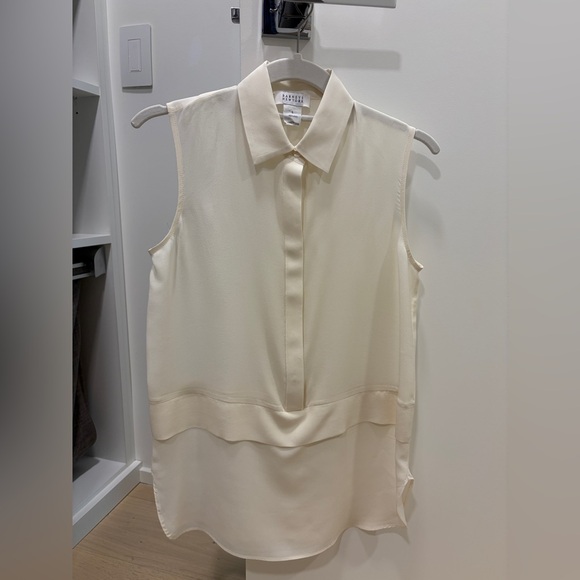 Barneys New York Tops - NWOT! Barneys New York Cream Sleeveless Blouse